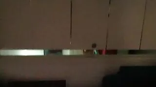 Muškarac jebeo žene u redu