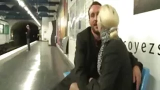 Zrela žena zavodi mlade