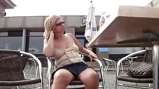 Mladoženja jebe mladu mladu i zrelu svjedokinju Anisu Kate prije vjenčanja