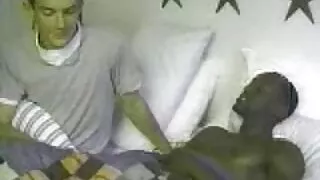 Bijelac se oženio Tajlanđaninom, a onda slučajno pojebao njenu mladu bebu u dvorištu