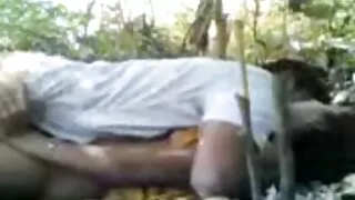Okrenuo joj bebu i jebao