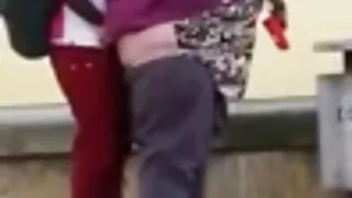 Pečena ženska guza